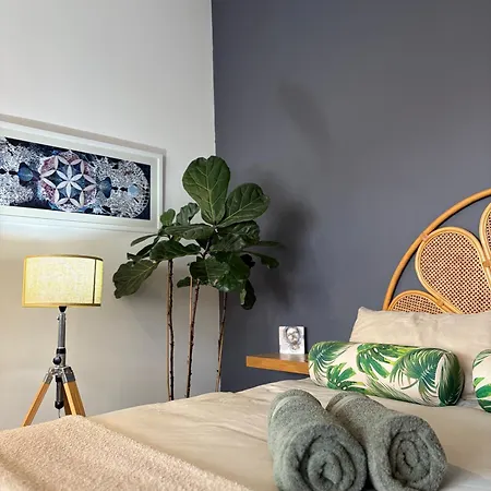 Hermanus Waterfront Studio Apartment , Modern And Cosy With Workspace Exterior photo